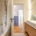 Appartamento Guestready - Lisbon Getaway With Balcony São Domingos de Rana