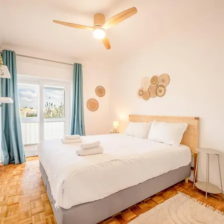 Guestready - Lisbon Getaway With Balcony * Rebelva