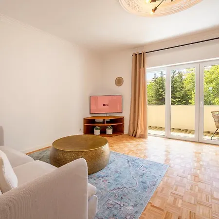 Guestready - Lisbon Getaway With Balcony Lägenhet *