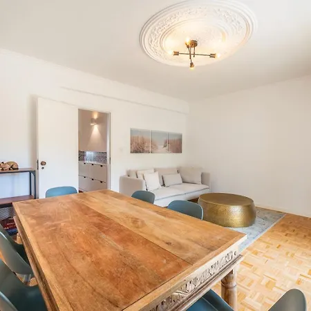 Lägenhet Guestready - Lisbon Getaway With Balcony