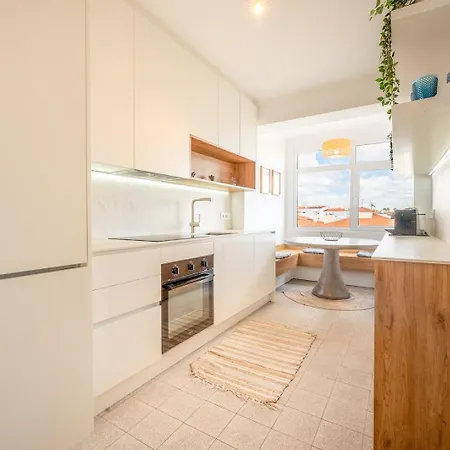 Lägenhet Guestready - Lisbon Getaway With Balcony